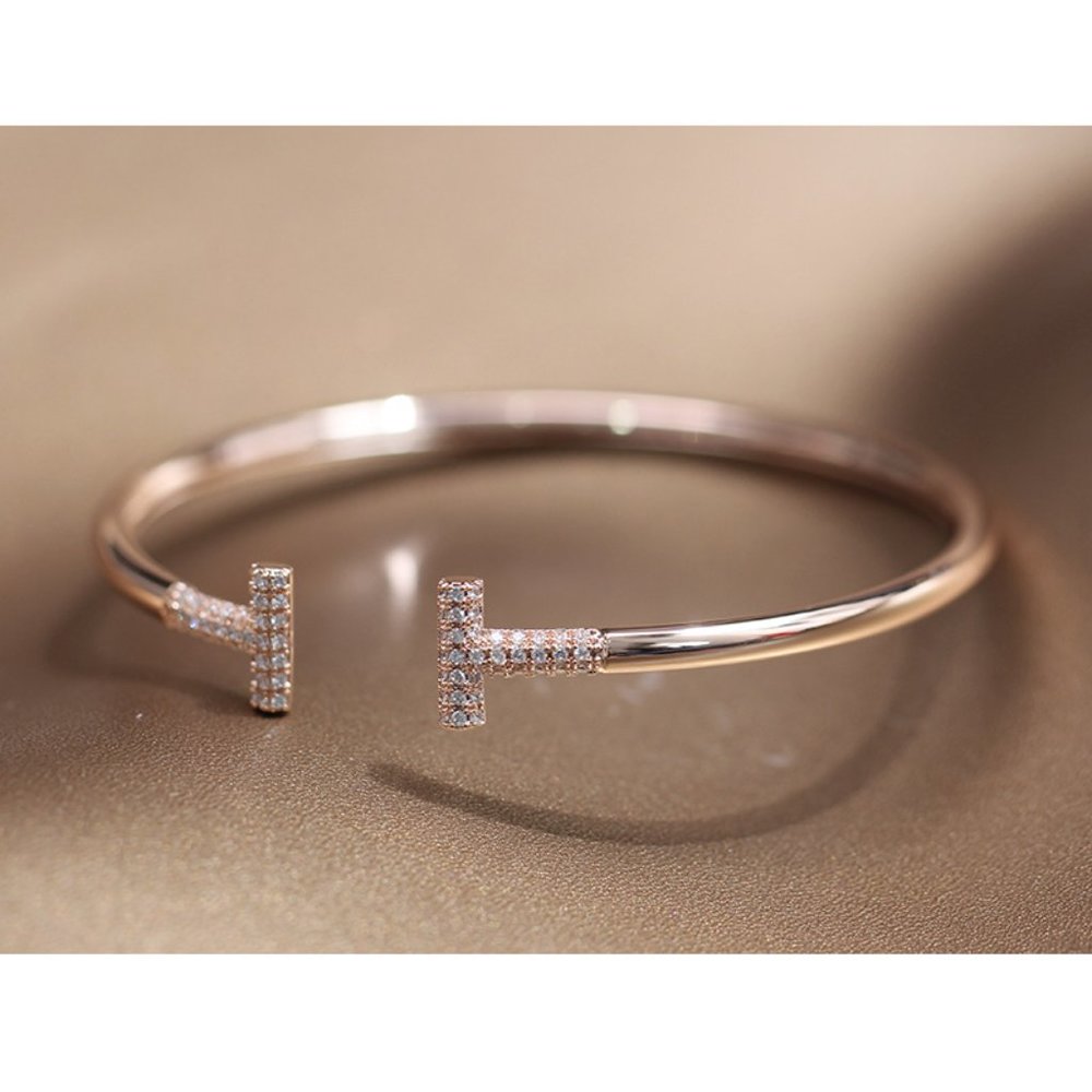 New! Rose Gold Beautiful Open Bracelet